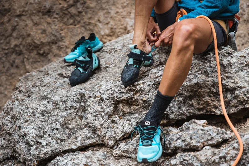 Scarpa Womens Instinct VS Climbing Shoes - Black-Aqua-9